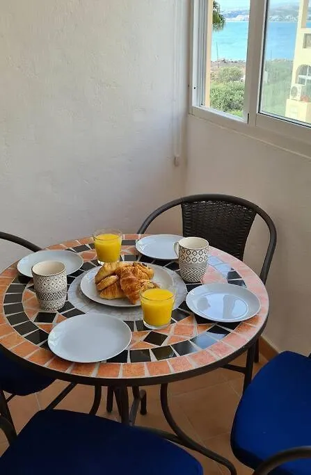 Estepona Port Beachside Apartment - Marina Bay